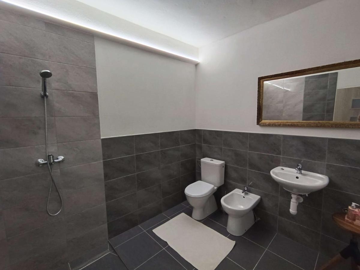 Apartmany Nad Splavem Znojmo Esterno foto